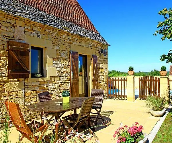 En Pierre 4 Pers Avec Piscine Coly