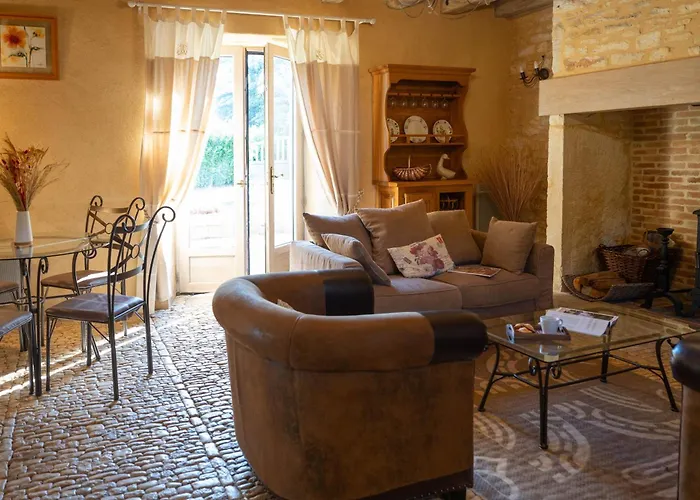 Villa En Pierre 4 Pers Avec Piscine Coly